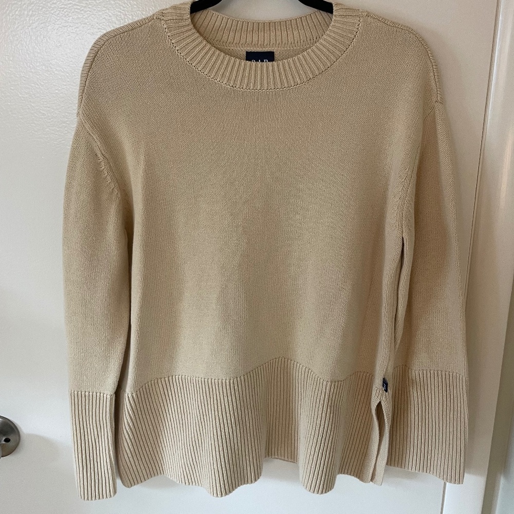 Gap 24/7 Split-Hem Crewneck Sweater